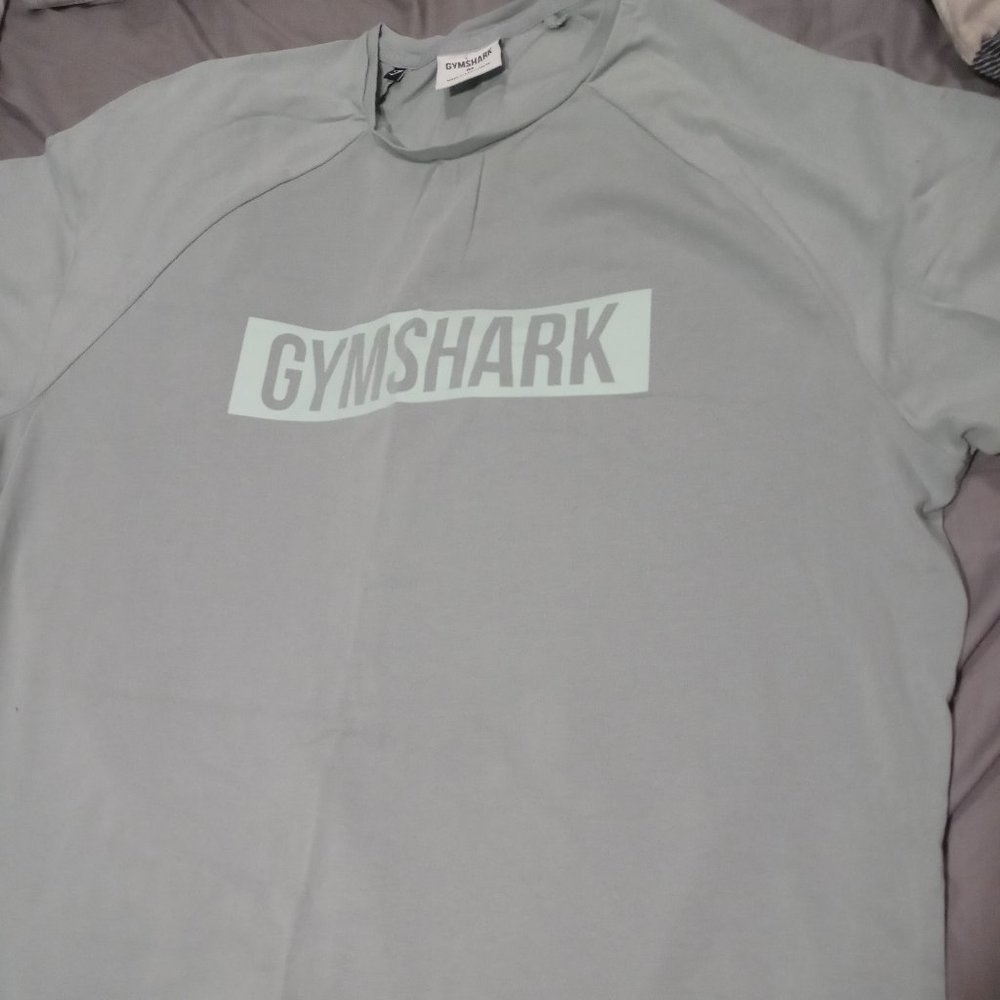 Men's Gymshark Blue Green Shirt Size M